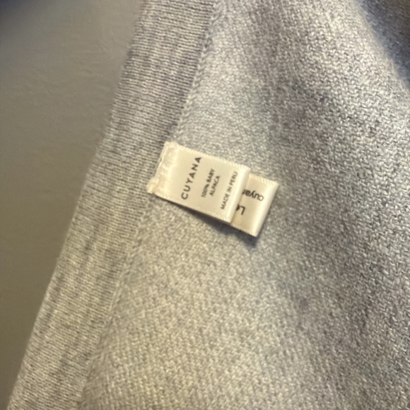 Cuyana Baby Alpaca Square Edge Cape Shawl Wrap - Light Heather Grey - Picture 7 of 7